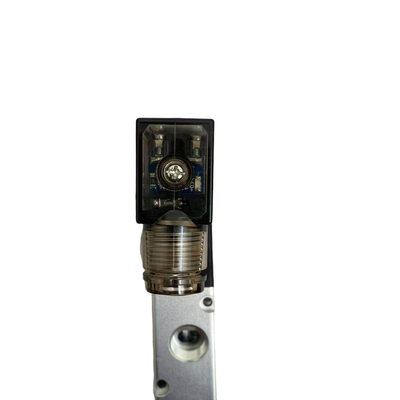 स्प्रिंग रिटर्न सोलेनोइड वाल्व NORGREN VCB22B417A-AB219J G1/4 AC220V 3/2 NC ब्लो मोल्डिंग मशीन के लिए वायवीय दिशात्मक वाल्व
