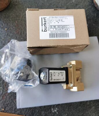 2/2 रास्ता बंद संरचना BURKERT 00221885 G1 स्वचालन उपकरण के लिए वाल्व